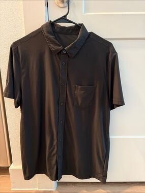 Vuori Short Sleeve Strato Button Down